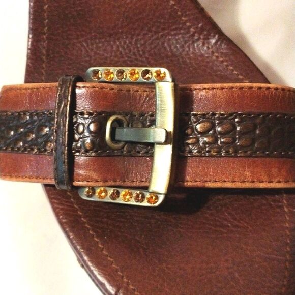 Hilary Radley Platforms - Picture 3 of 14